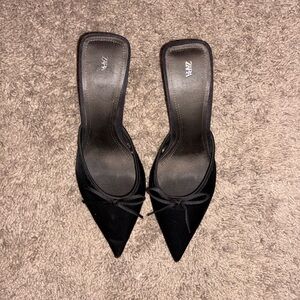 Zara Elegant Black Pointed-Toe Mules